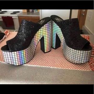 Y.R.U glitter/ holographic peep toe chunky heel